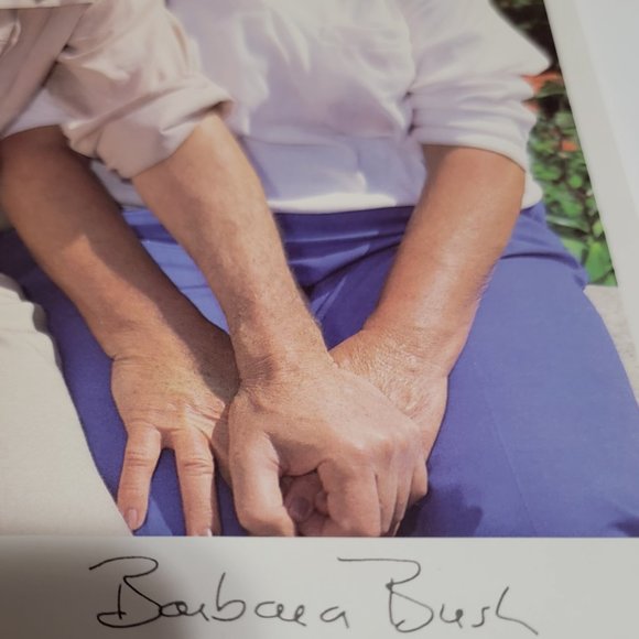 president George Bush and Barbara Bush facsimile autograph 8x11 - Picture 3 of 4